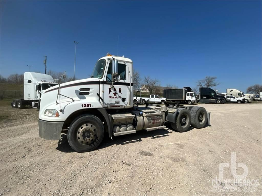 Mack CXU613 Vlačilci