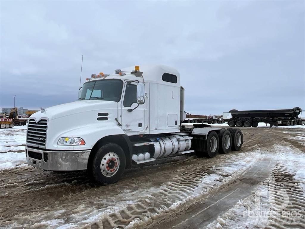 Mack CXU614 Vlačilci