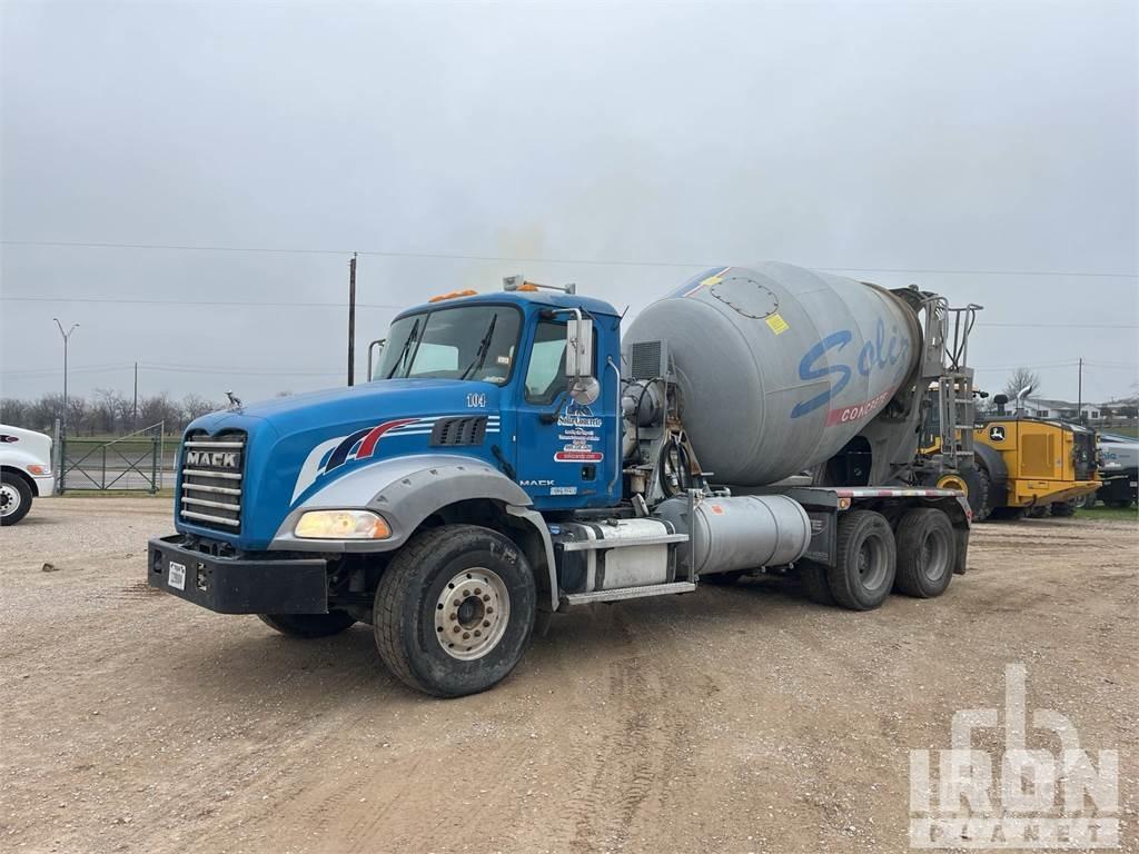 Mack GU813 Avtomešalci za beton