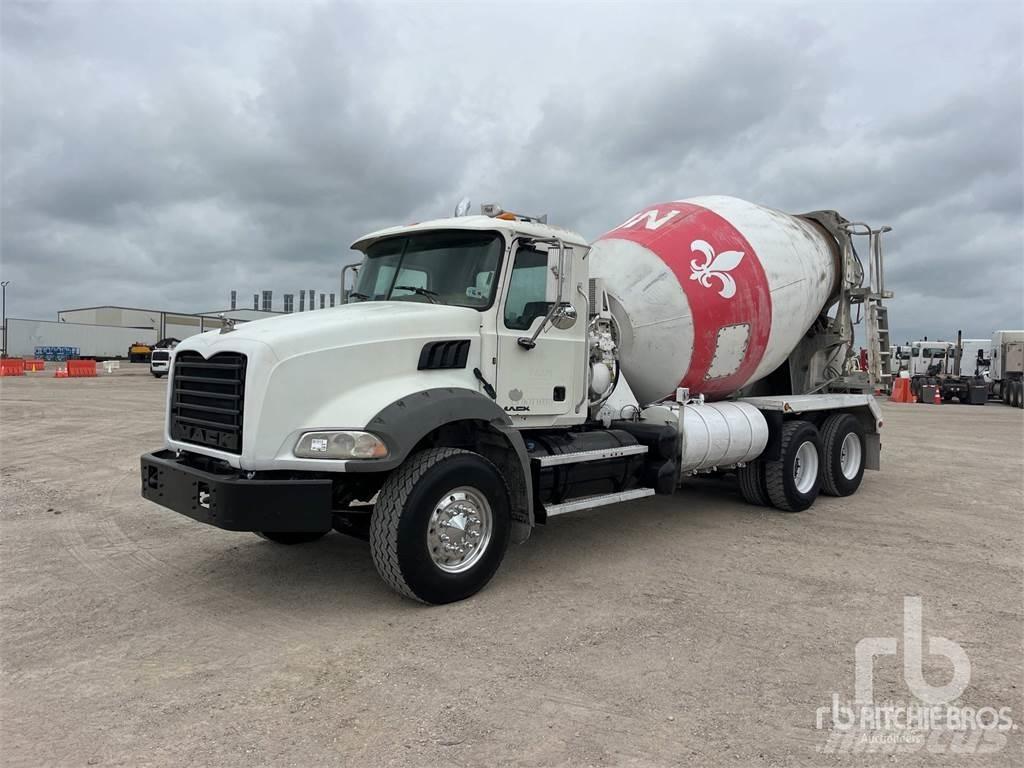 Mack GU813 Avtomešalci za beton