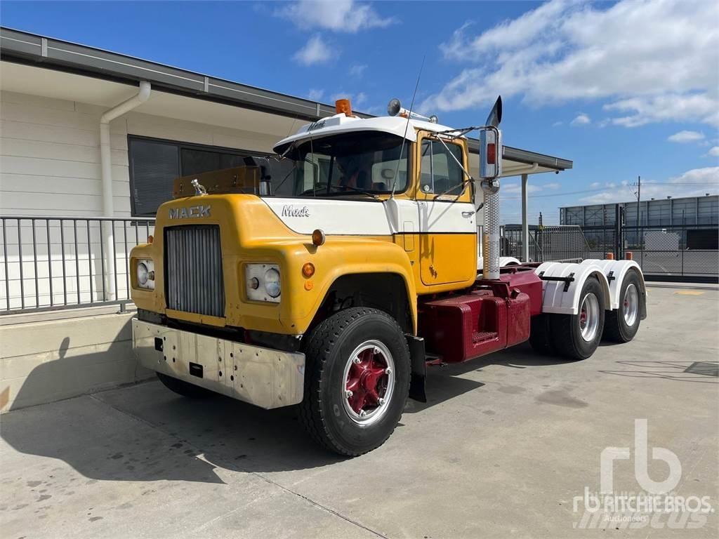 Mack R685RS Vlačilci