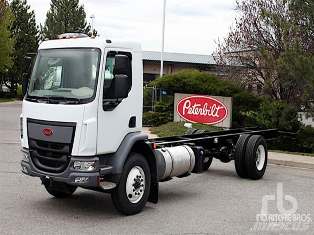 Peterbilt 220 Tovornjaki-šasije