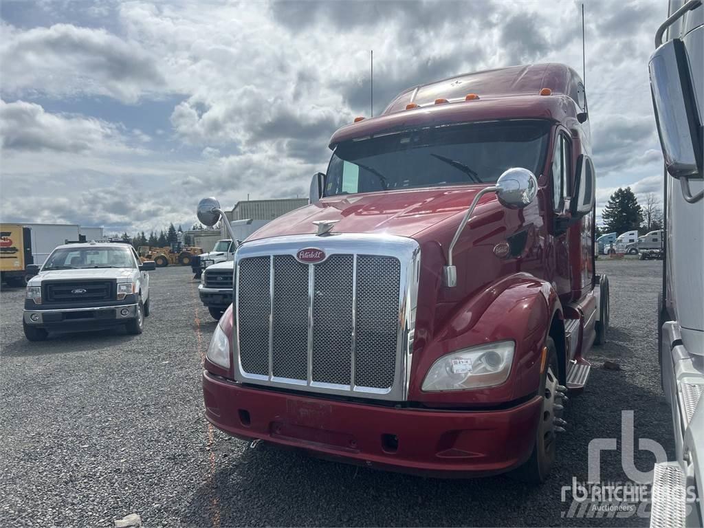 Peterbilt 587 Vlačilci