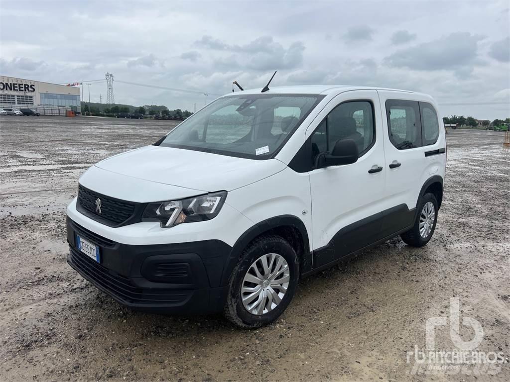 Peugeot RIFTER Avtomobili