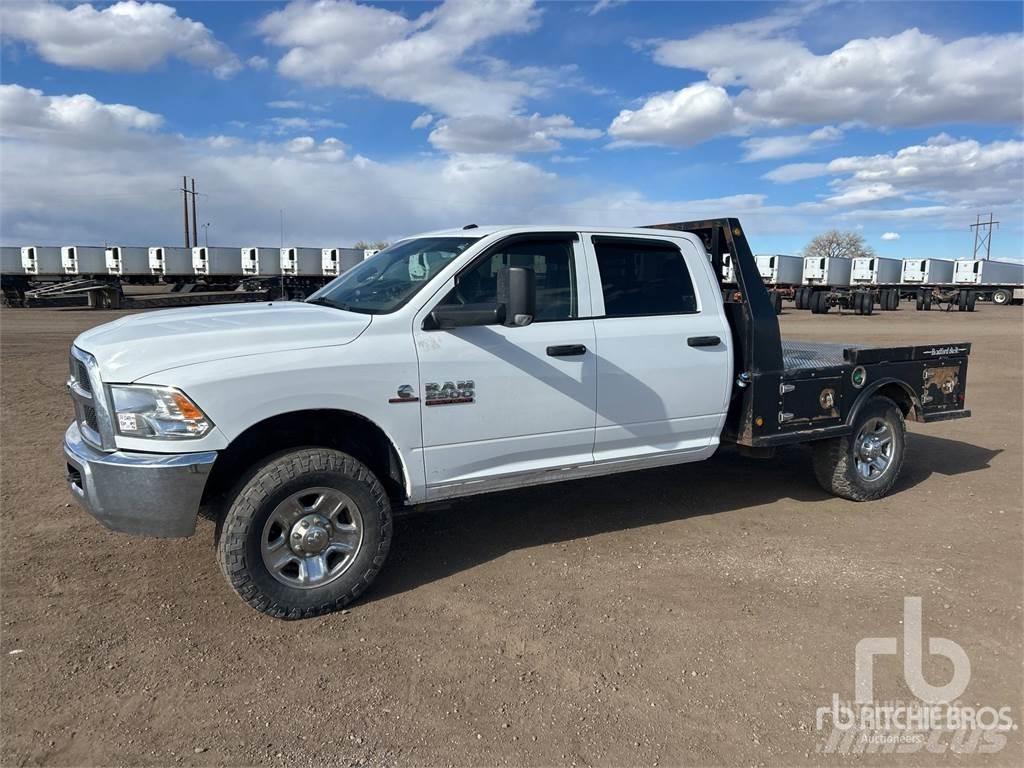 RAM 2500 Tovornjaki s kesonom/platojem