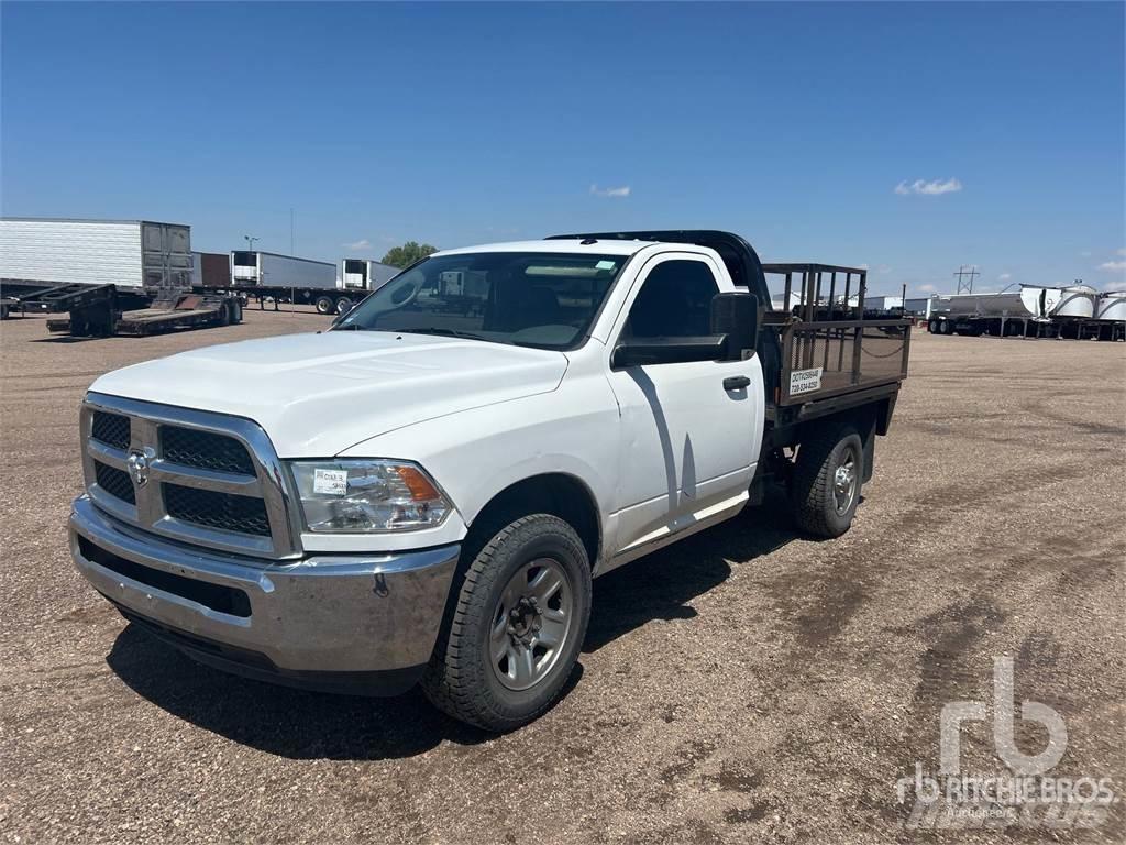 RAM 2500 Tovornjaki s kesonom/platojem
