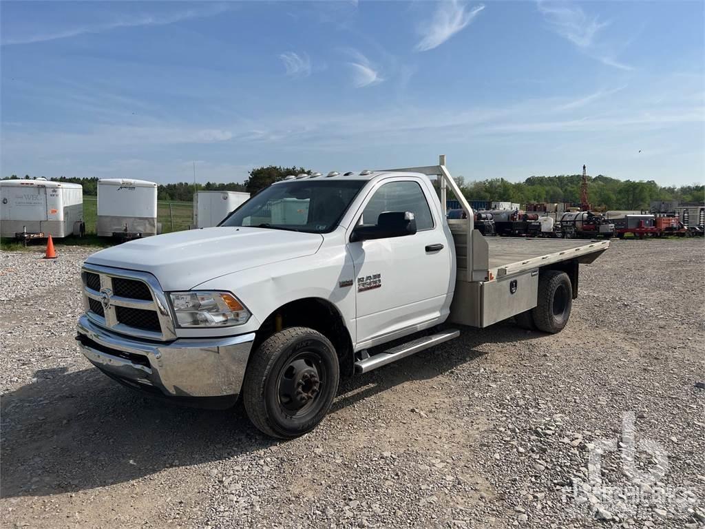 RAM 3500 Tovornjaki s kesonom/platojem