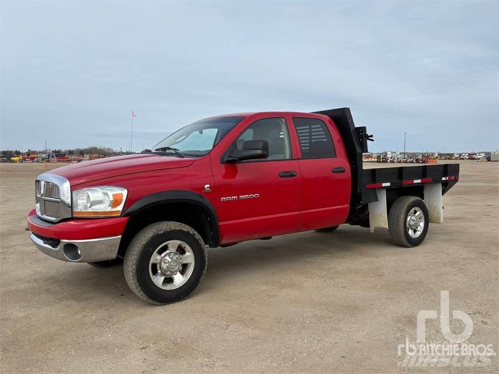 RAM 3500 Tovornjaki s kesonom/platojem
