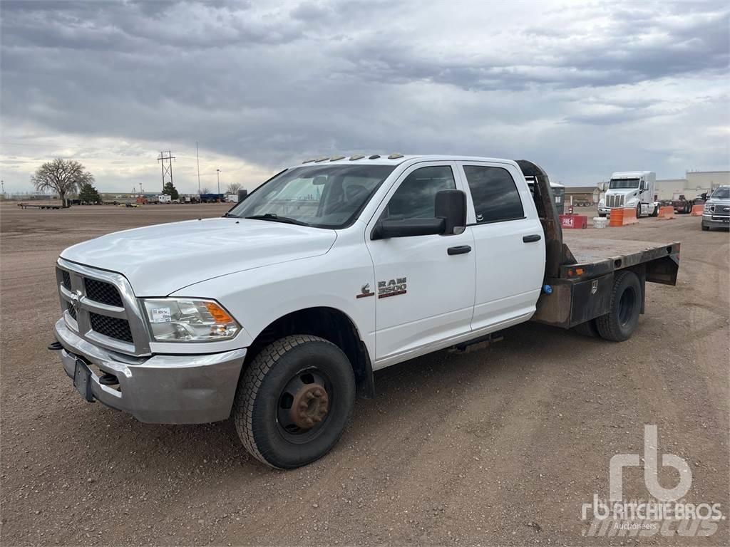 RAM 3500 Tovornjaki s kesonom/platojem