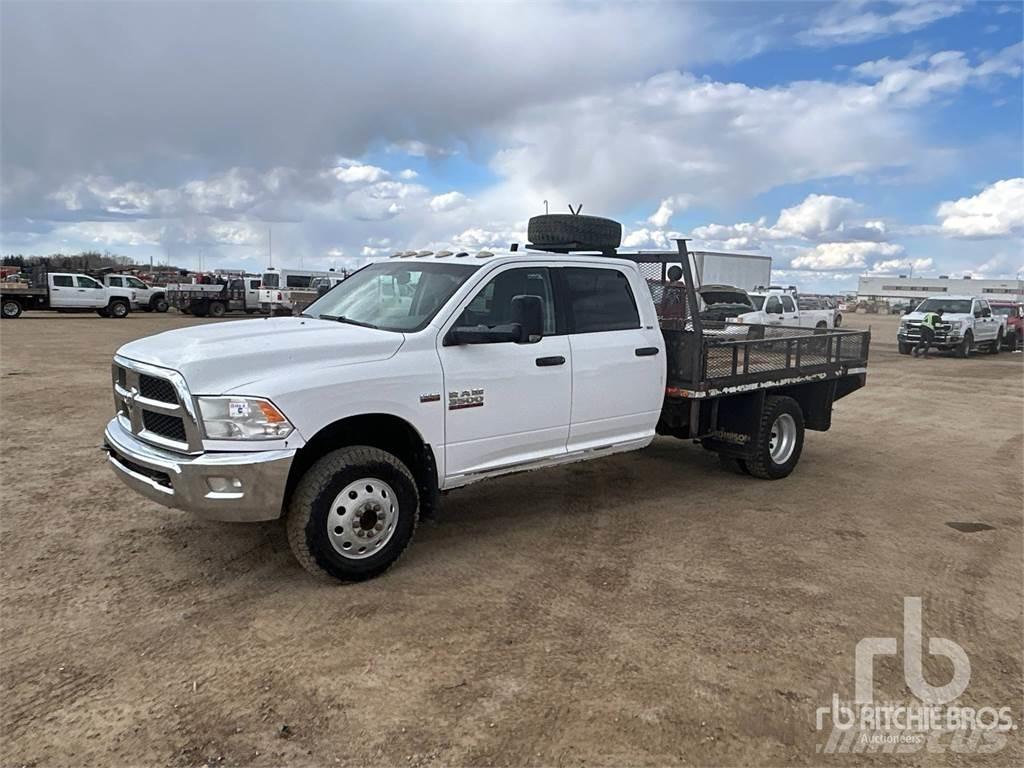 RAM 3500 Tovornjaki s kesonom/platojem