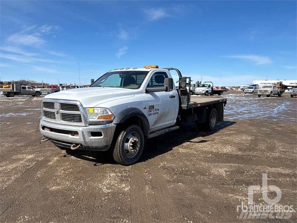 RAM 5500 Tovornjaki s kesonom/platojem