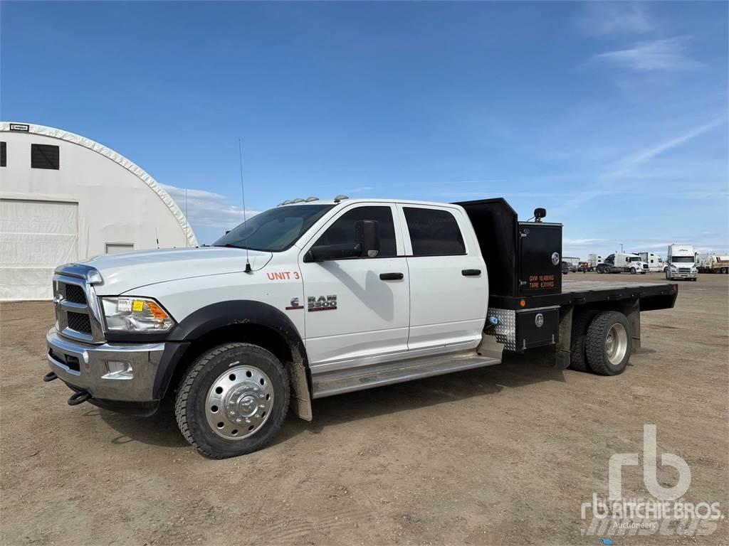 RAM 5500 Tovornjaki s kesonom/platojem
