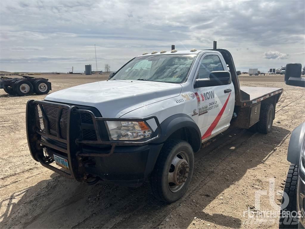 RAM 5500 Tovornjaki s kesonom/platojem