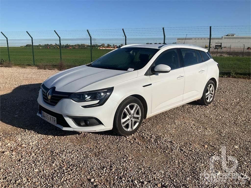 Renault MEGANE Avtomobili
