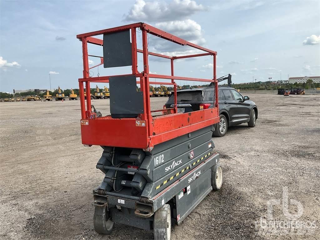SkyJack SJ3226 Škarjaste dvižne ploščadi