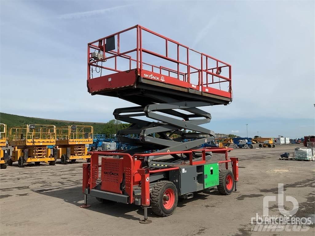 SkyJack SJ9241 Škarjaste dvižne ploščadi