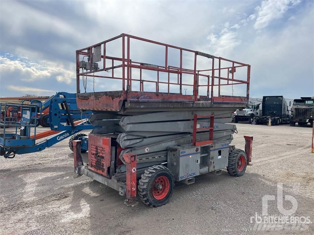 SkyJack SJ9250 Škarjaste dvižne ploščadi