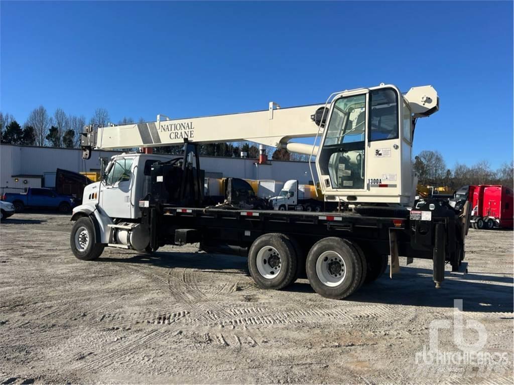 Sterling L7500 Tovornjaki z žerjavom