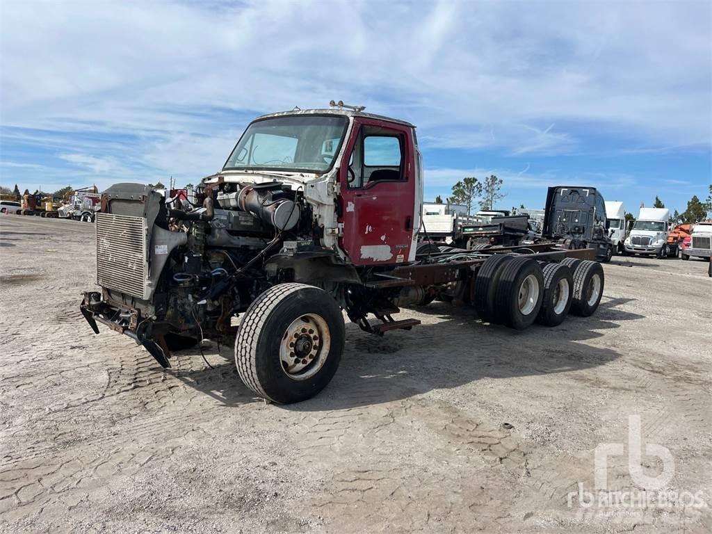 Sterling L9500 Tovornjaki-šasije