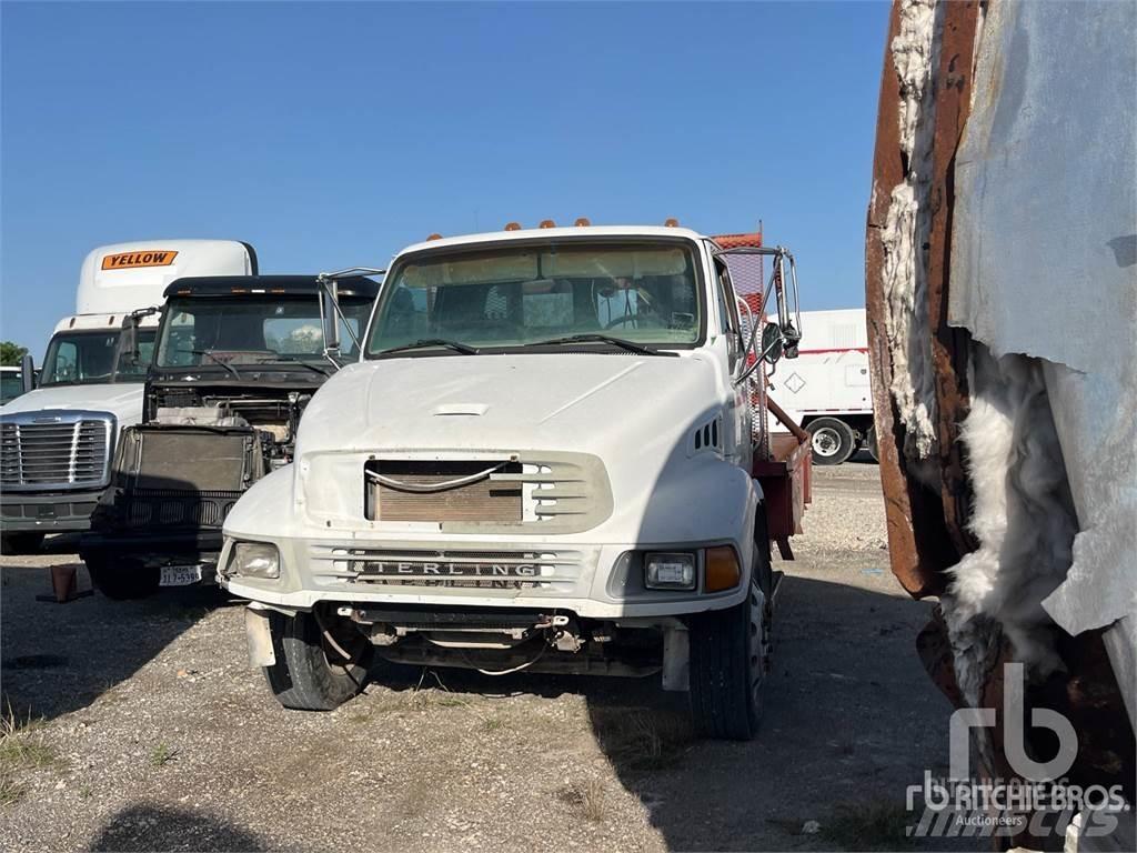 Sterling M7500 Tovornjaki s kesonom/platojem