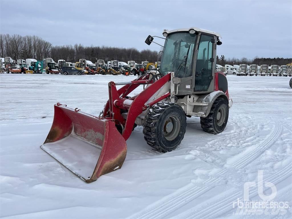 Takeuchi TW65 Kolesni nakladalci