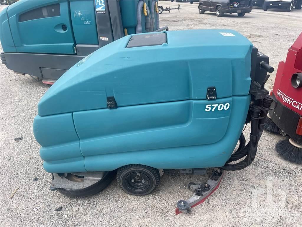 Tennant 5700 Cestni pometači