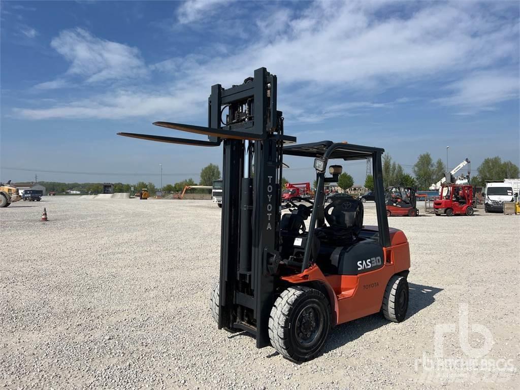 Toyota 027FDF30 Dizelski viličarji