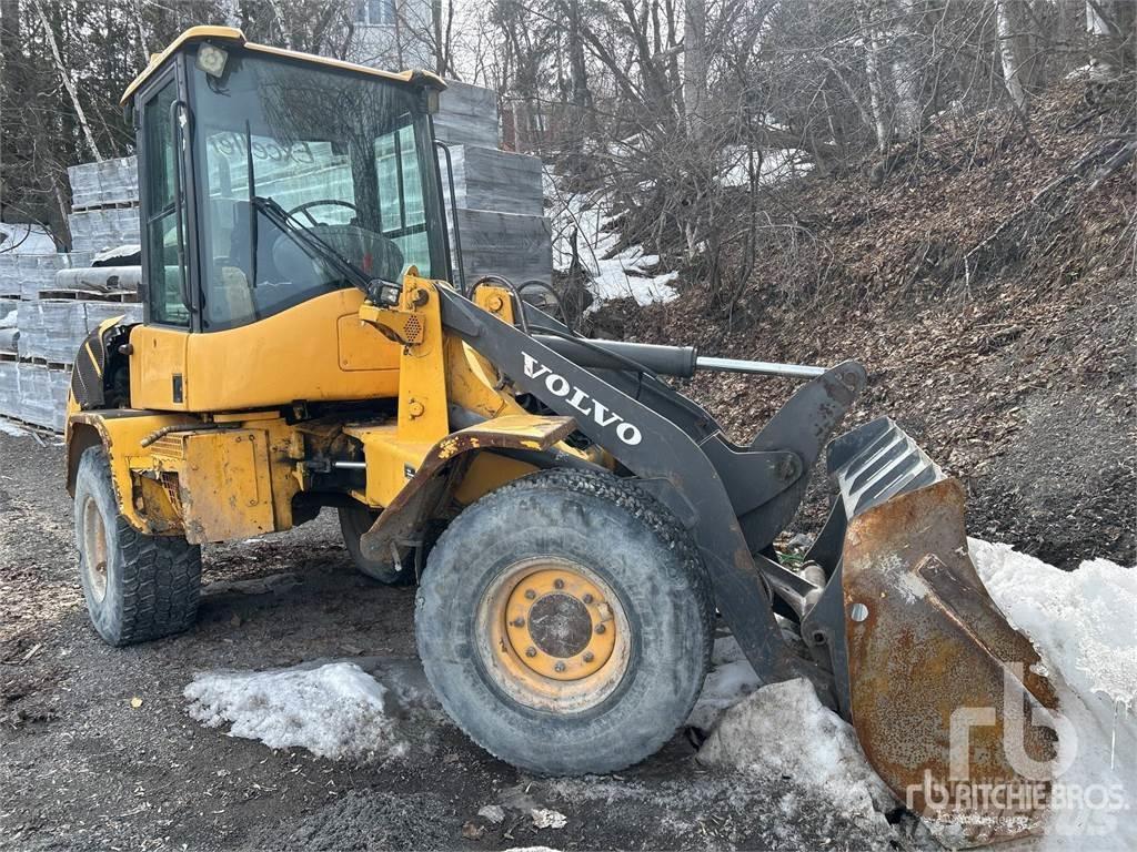 Volvo L30B Kolesni nakladalci