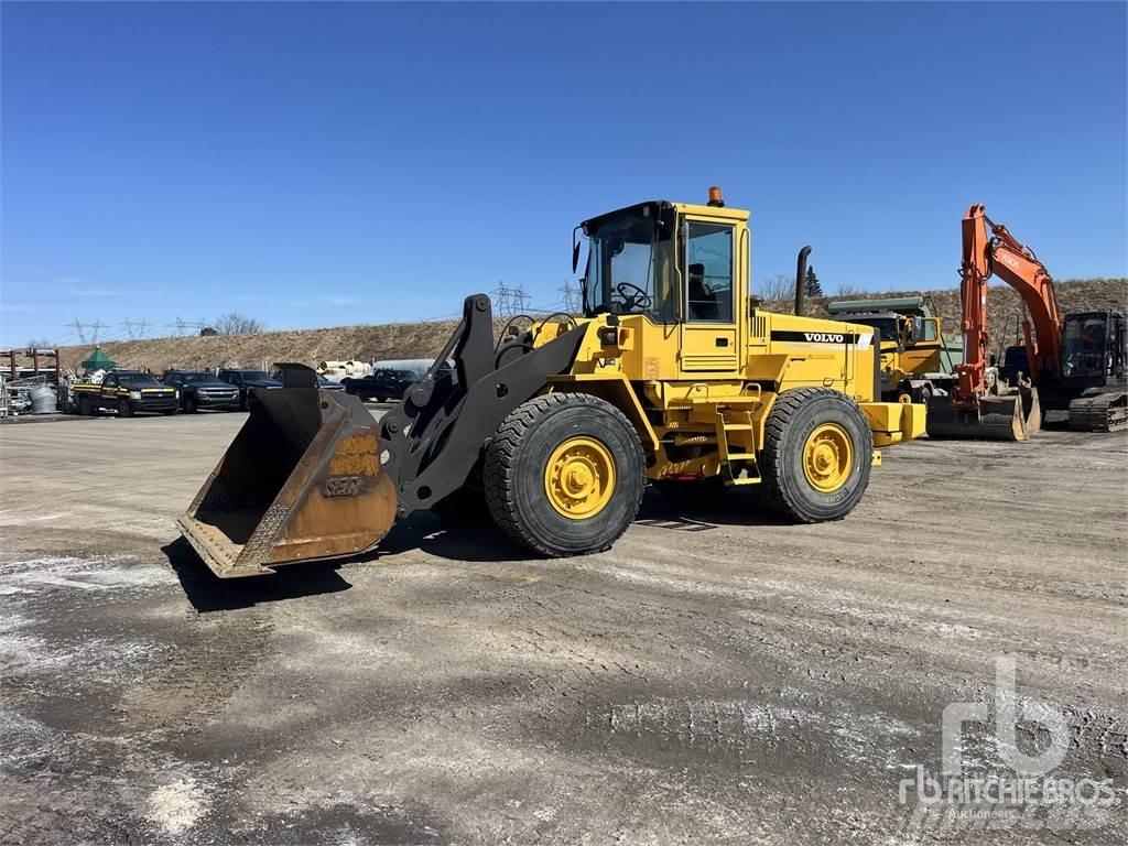 Volvo L90C Kolesni nakladalci