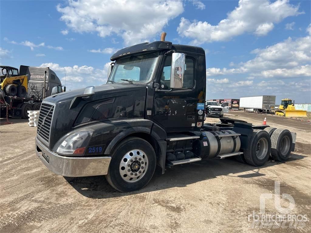 Volvo VNL300 Vlačilci