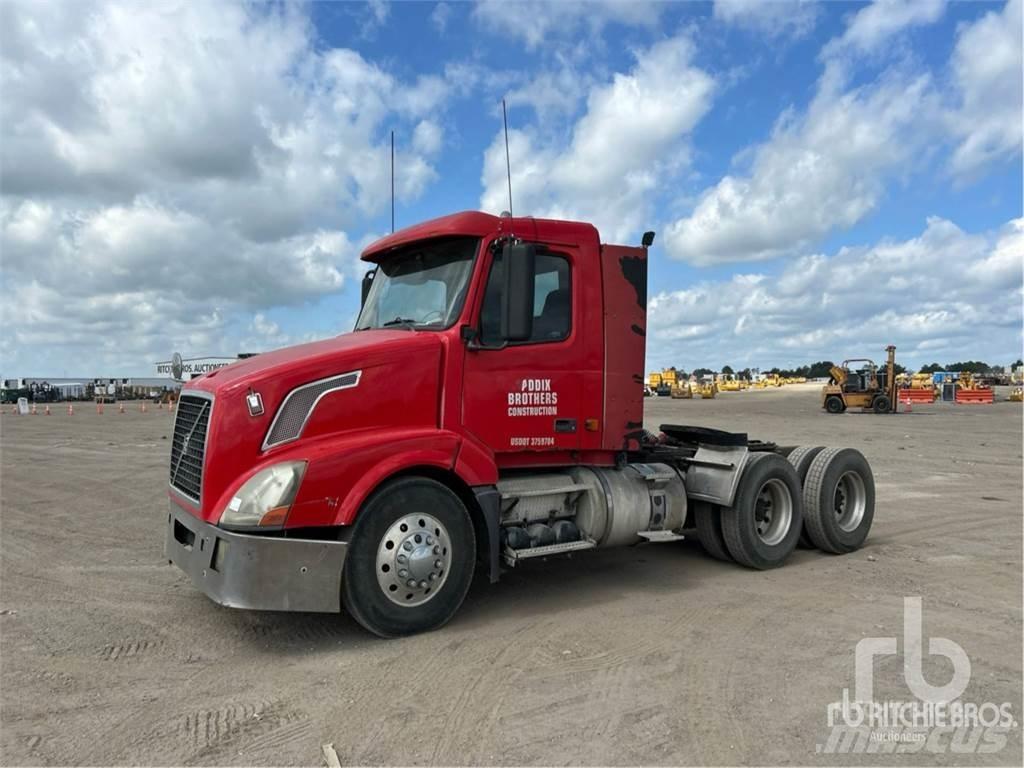 Volvo VNL300 Vlačilci