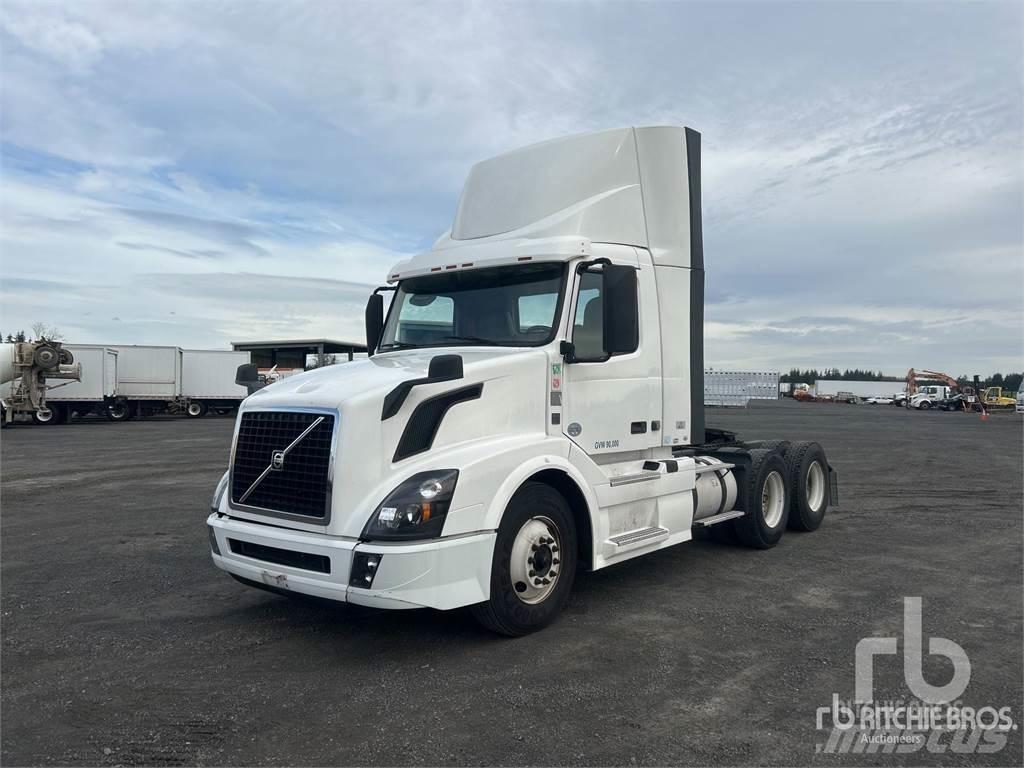 Volvo VNL300 Vlačilci