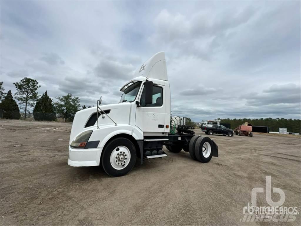 Volvo VNL300 Vlačilci