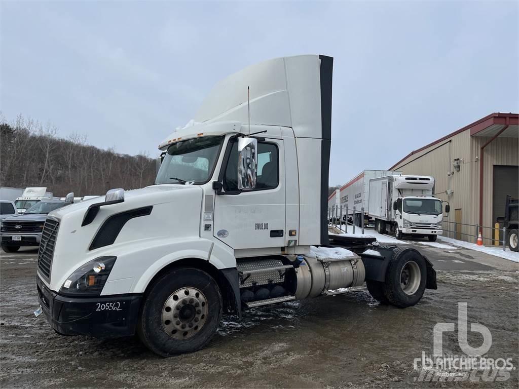 Volvo VNL300 Vlačilci
