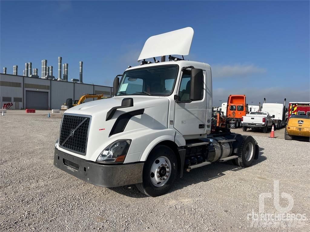 Volvo VNL300 Vlačilci