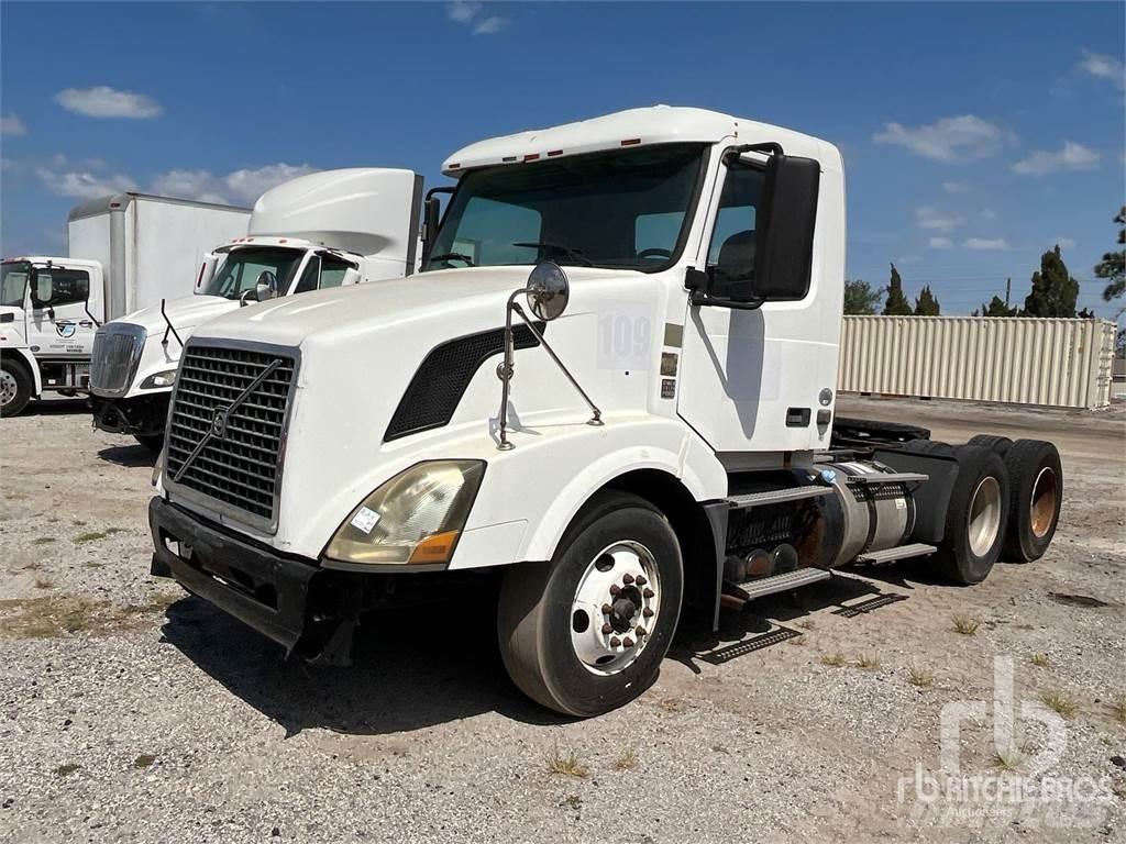 Volvo VNL300 Vlačilci