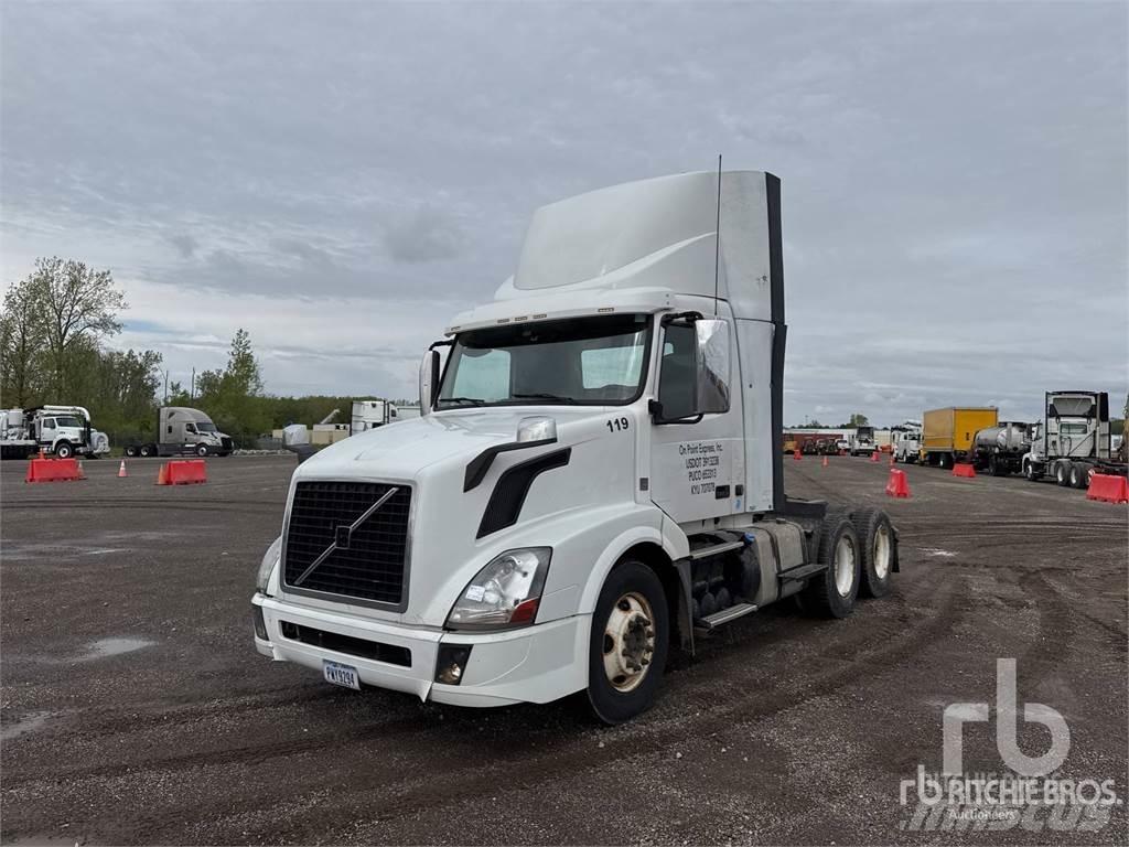 Volvo VNL300 Vlačilci