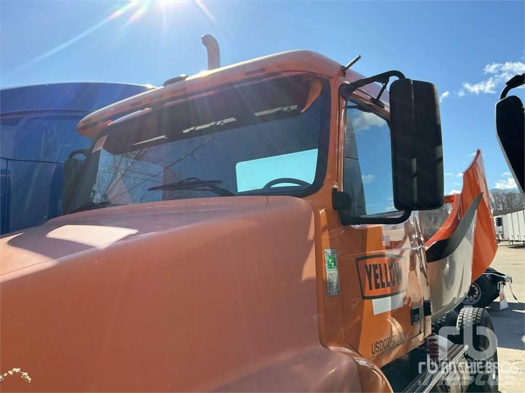 Volvo VNM Vlačilci