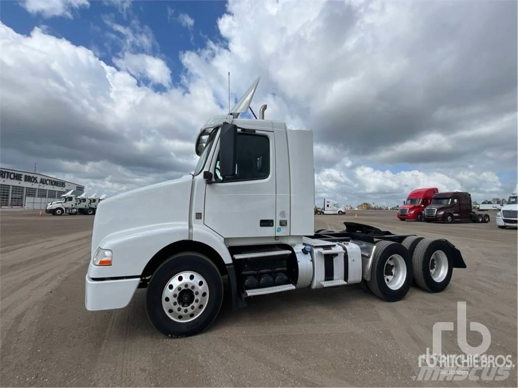 Volvo VNM200 Vlačilci