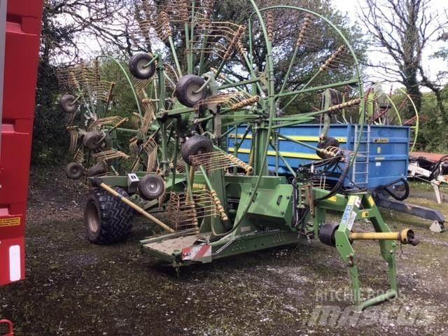 Krone 1400+ Obračalniki in zgrabljalniki