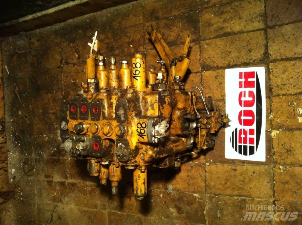 Komatsu 88A049 - 9 SEKCYJNY Hidravlika
