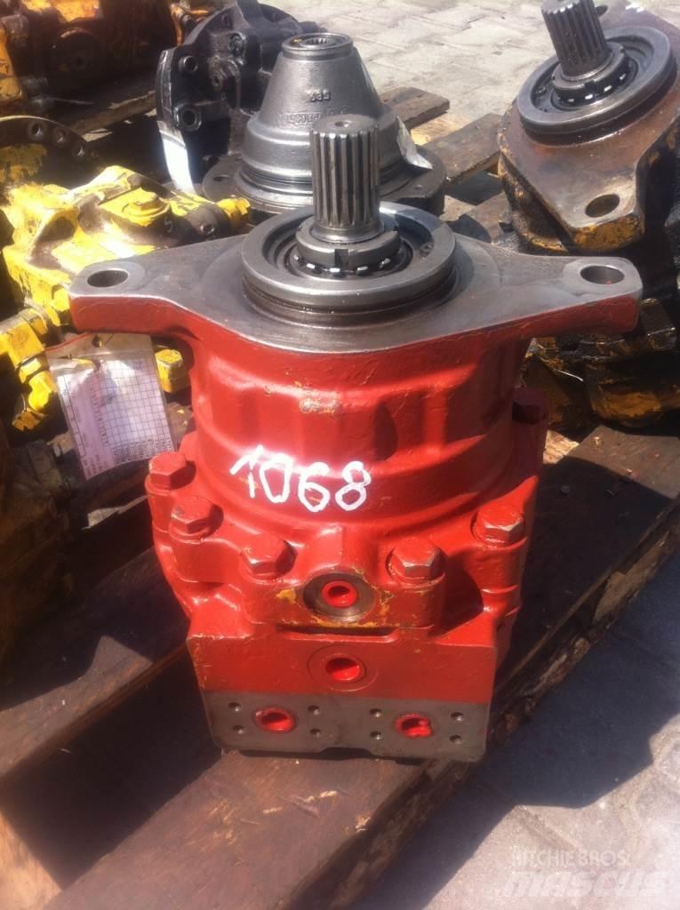 Komatsu EC315317 ? E2156297 ? Motorji