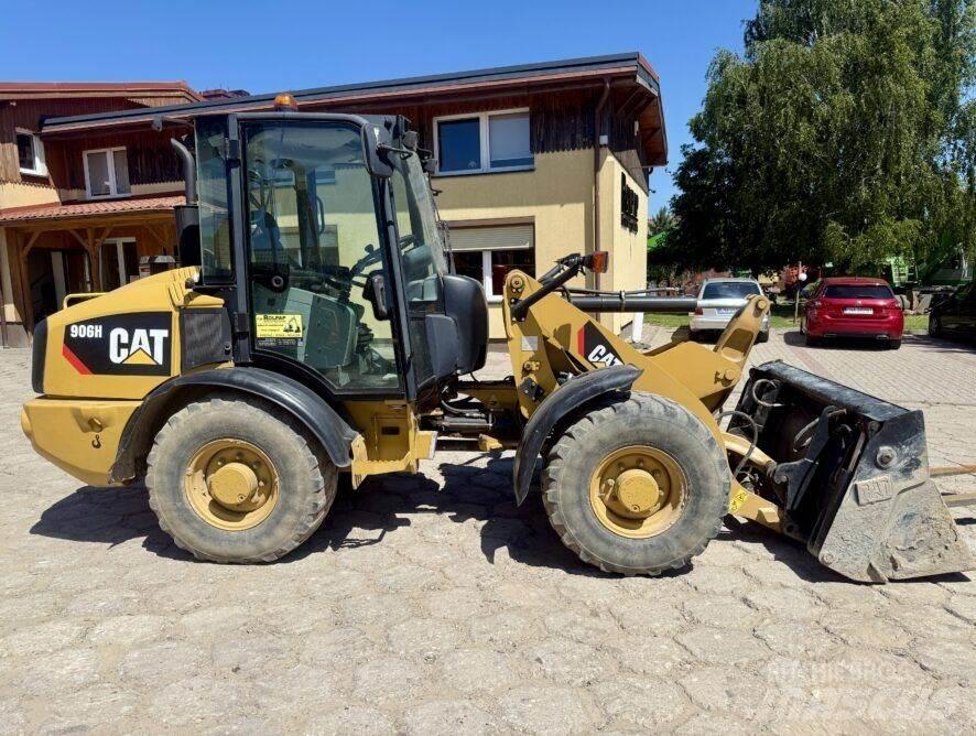 CAT 906H Kolesni nakladalci