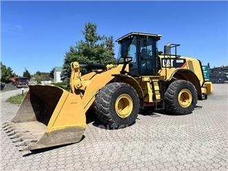 CAT 966M Kolesni nakladalci