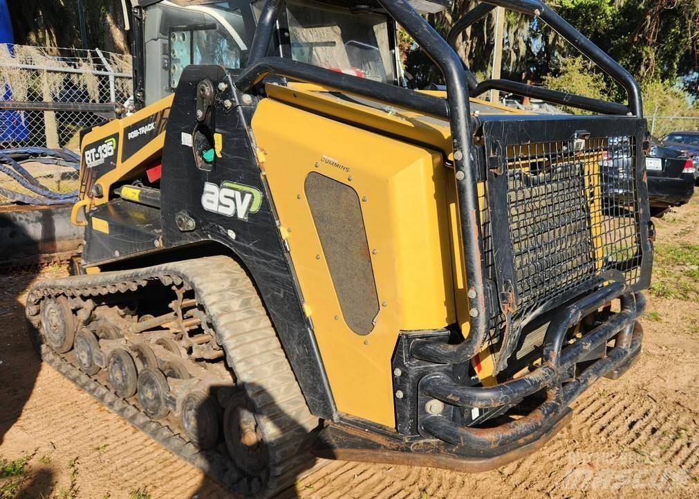 ASV RT135F Skid steer mini nakladalci
