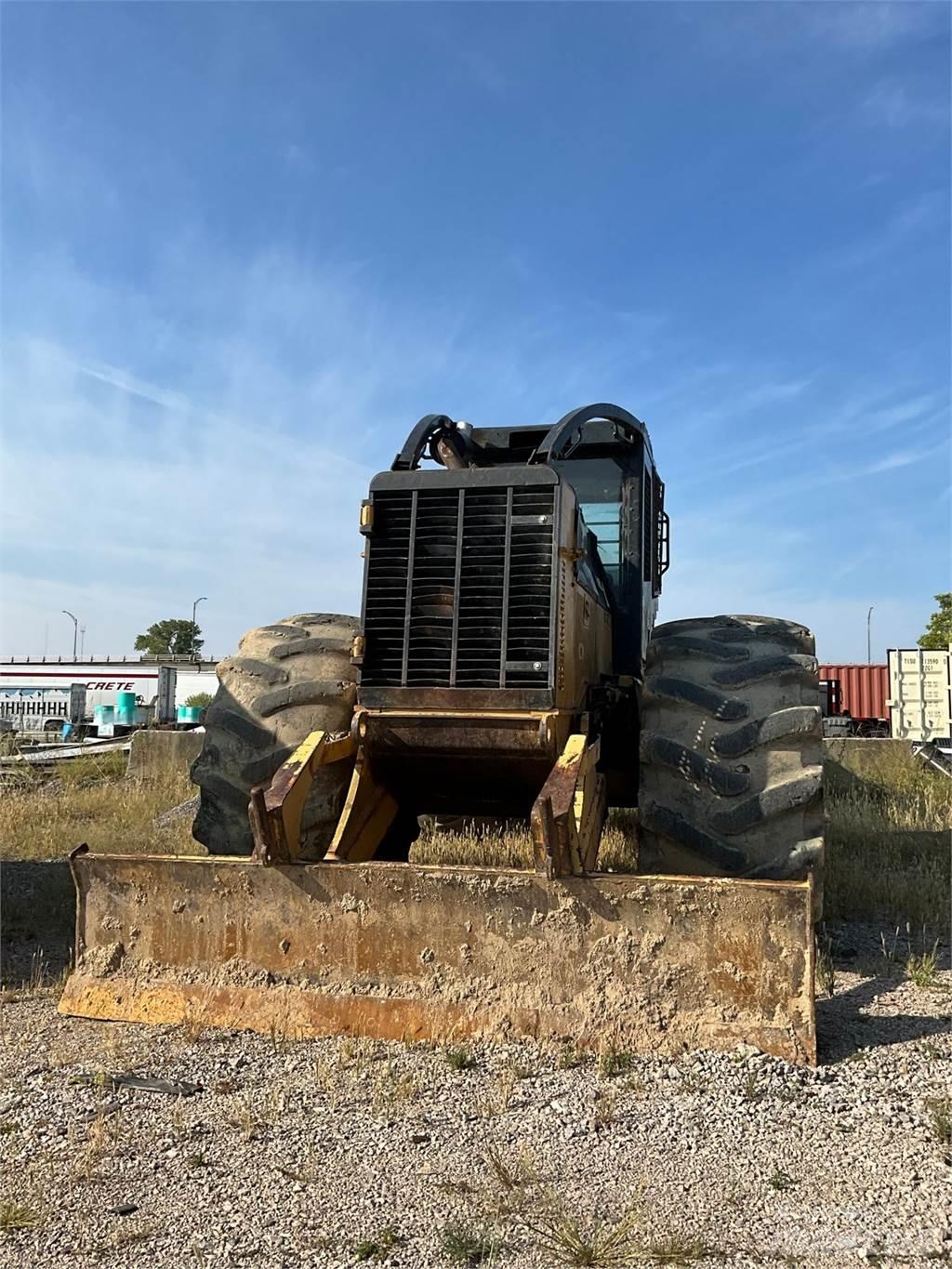 CAT 545C Skiderji