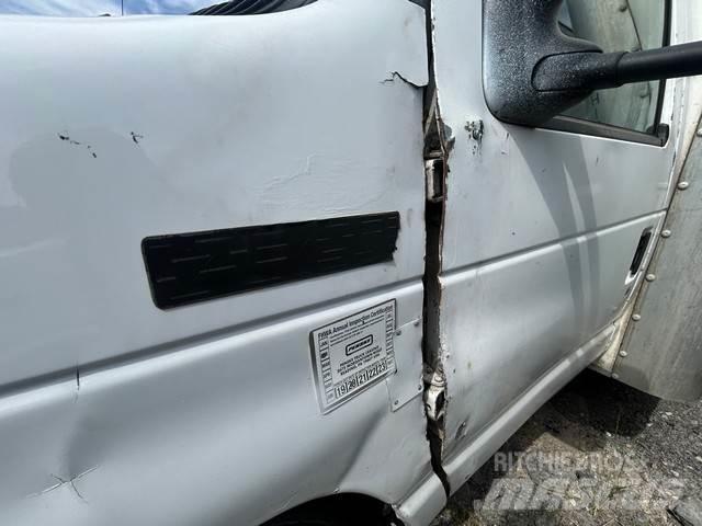 Ford E-350 Tovornjaki zabojniki