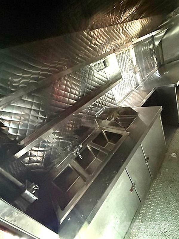 Ford E-350 Tovornjaki zabojniki