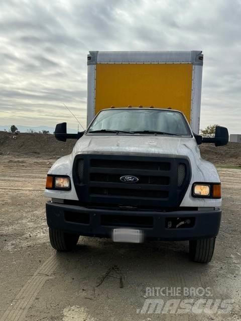 Ford F750 Tovornjaki zabojniki