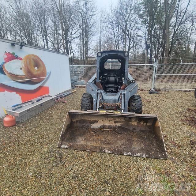 John Deere 320D Skid steer mini nakladalci